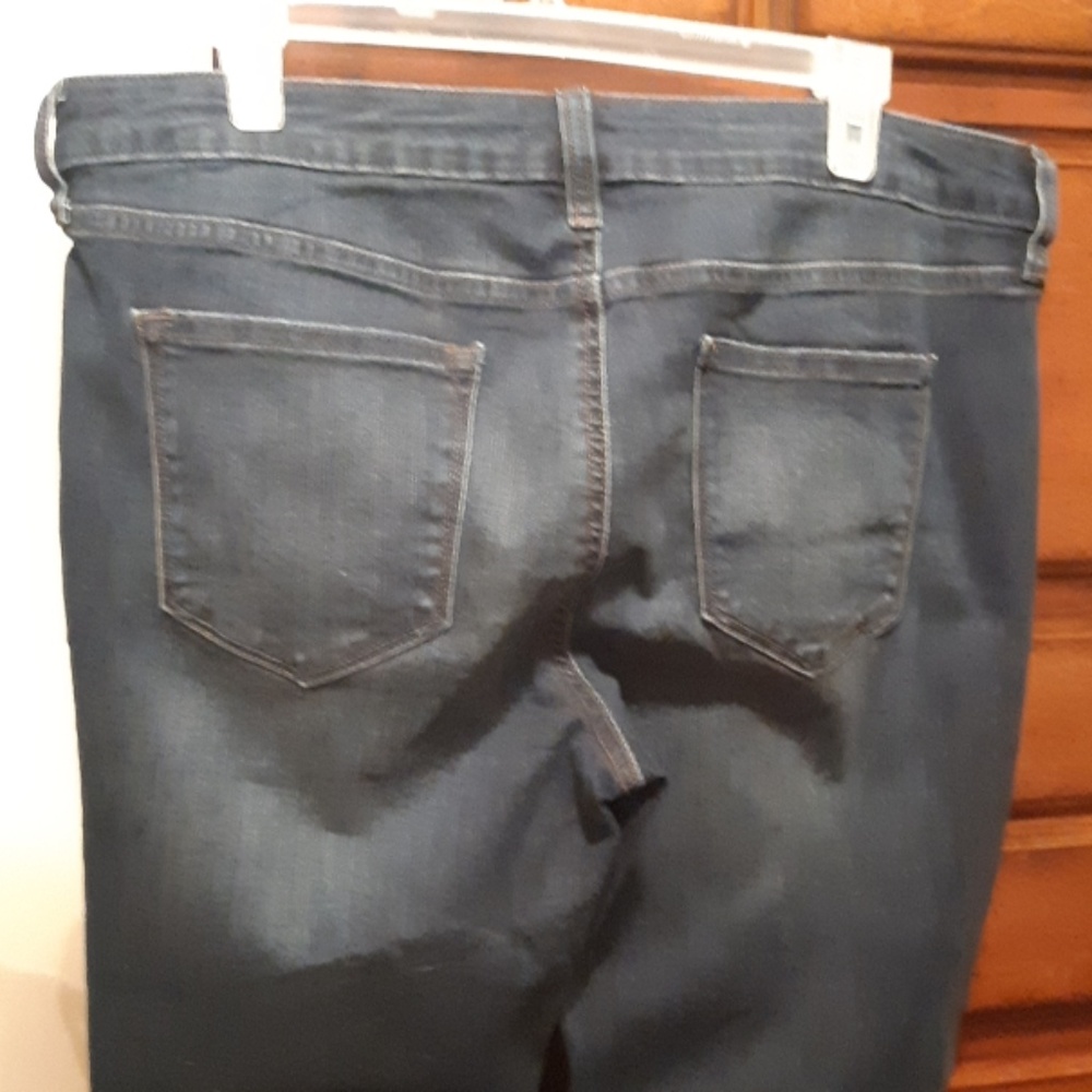 Sonoma Slim Straight Crop Size 16 SHORT